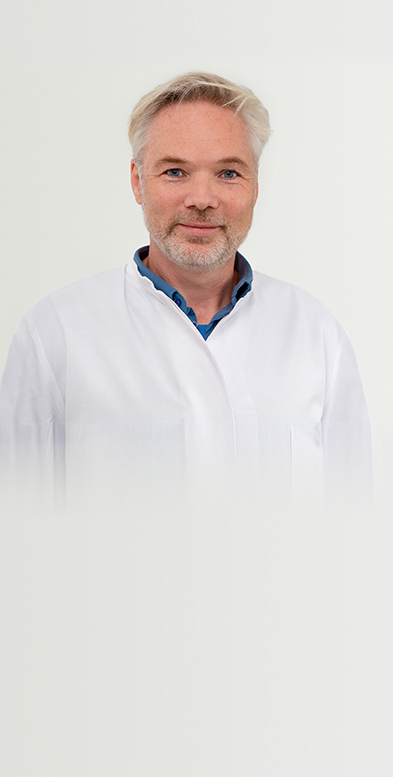 Statement von Chefarzt Dr. med. Bosche auf grauem Hintergrund.